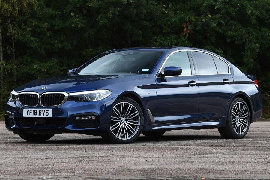 BMW 520i Sedan M Sport (G30) (UK) '2017